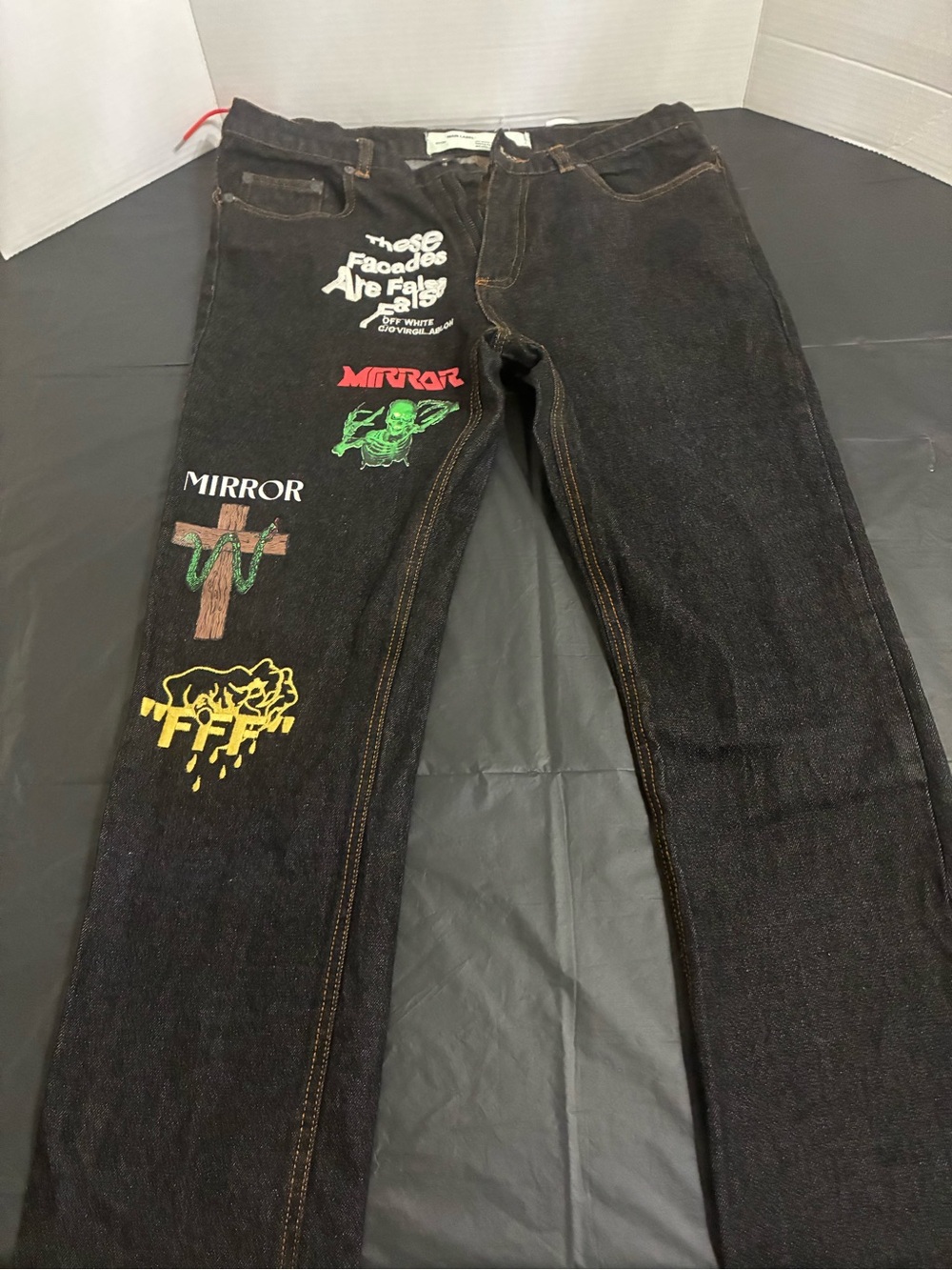 Off white Jeans